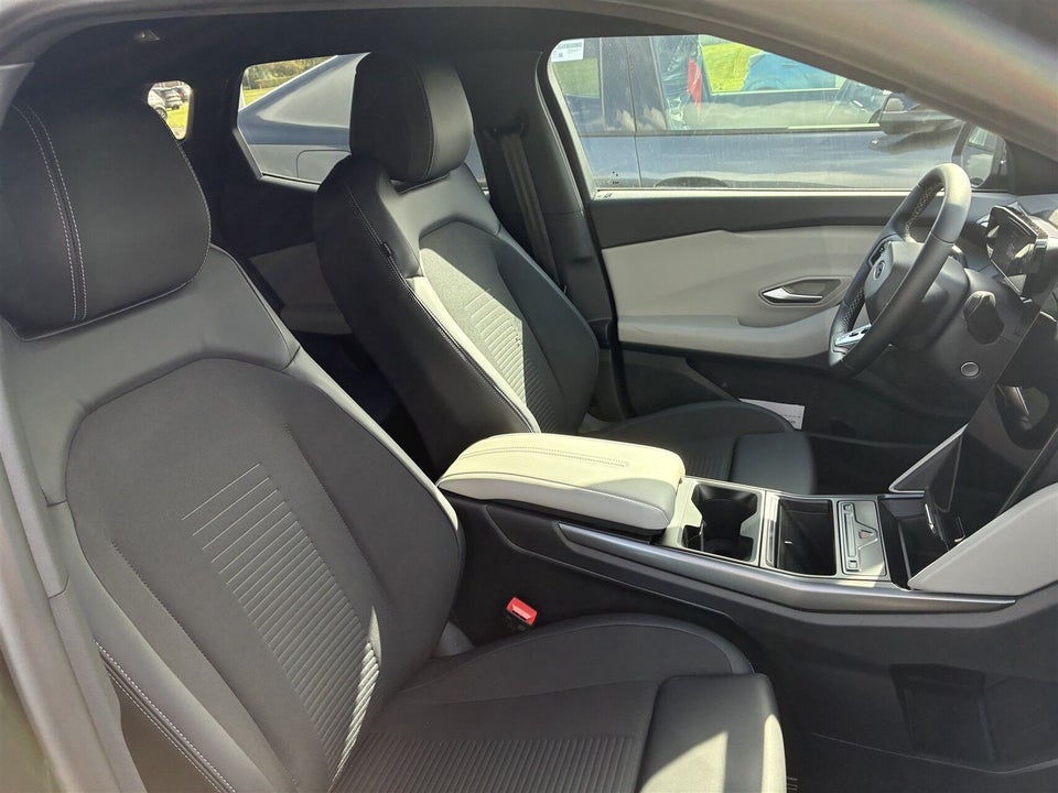 Ford Capri 82 Select Extended Range 5d