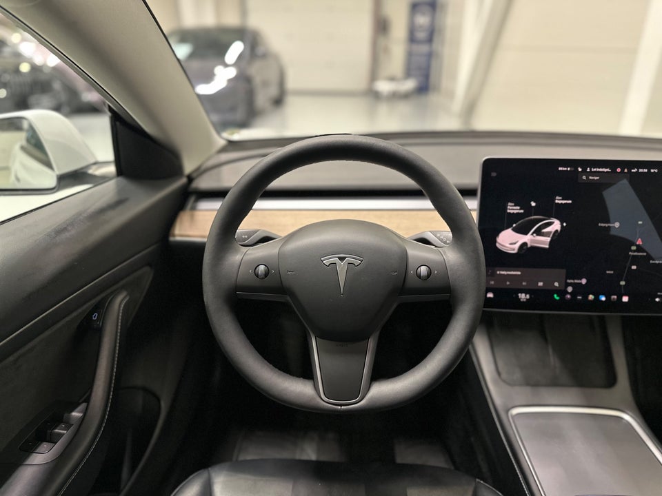 Tesla Model 3 Standard Range+ RWD 4d