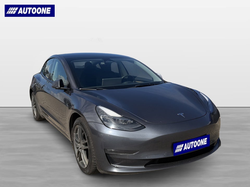 Tesla Model 3 Long Range AWD 4d