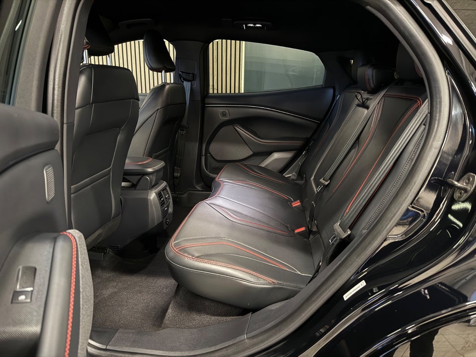 Ford Mustang Mach-E 98 Premium Extended Range 5d