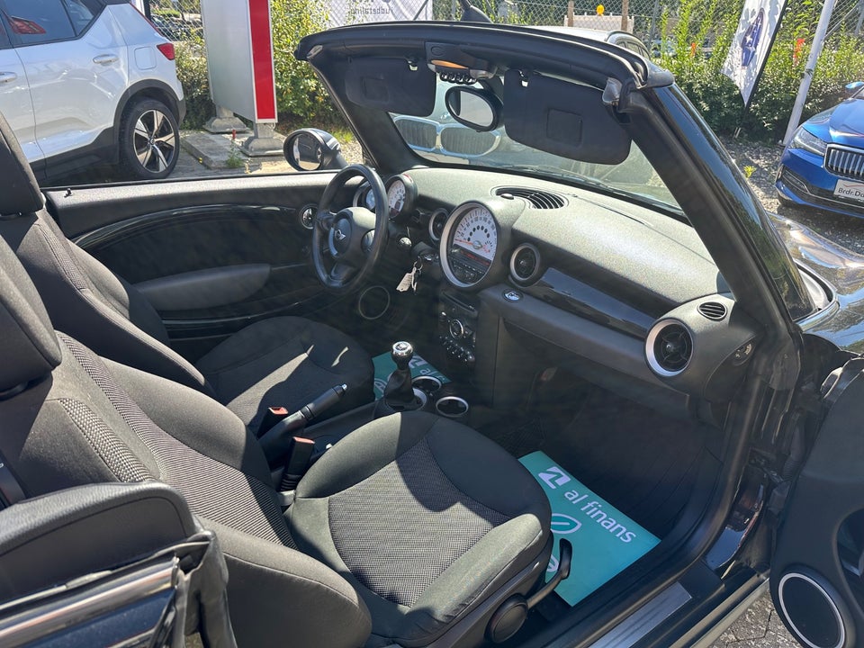 MINI One 1,6 Cabriolet 2d