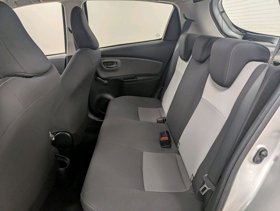 Toyota Yaris 1,0 VVT-i T2 5d