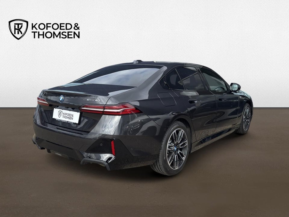 BMW i5 eDrive40 M-Sport 4d