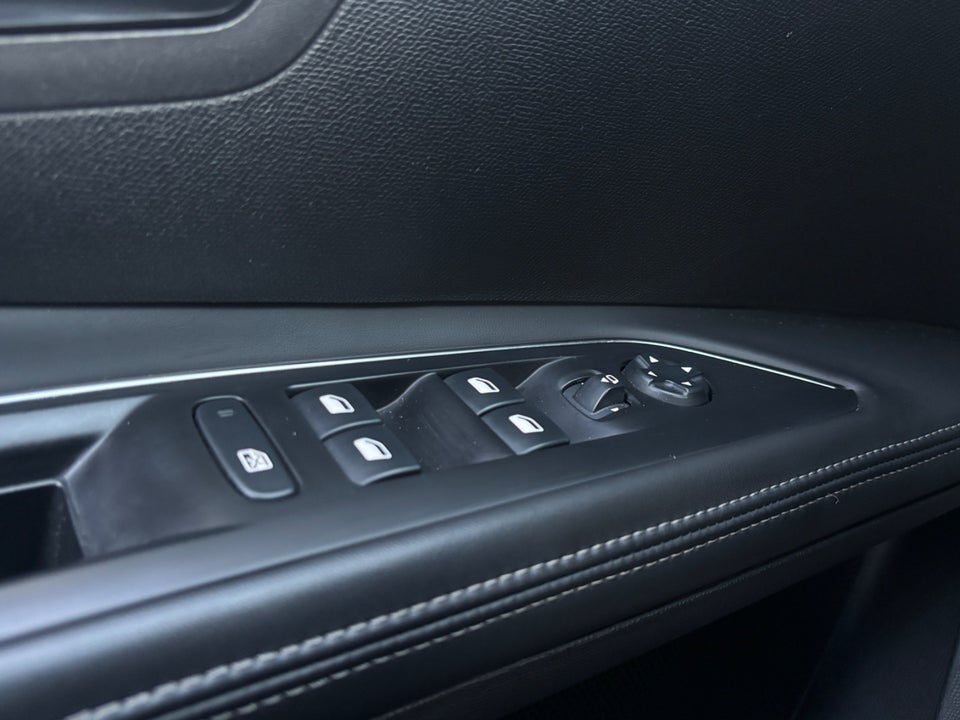 Peugeot 5008 1,2 e-THP 130 Allure EAT6 7prs 5d