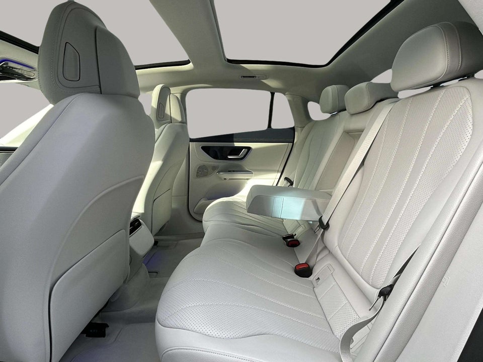 Mercedes EQE300 Electric Art 4d