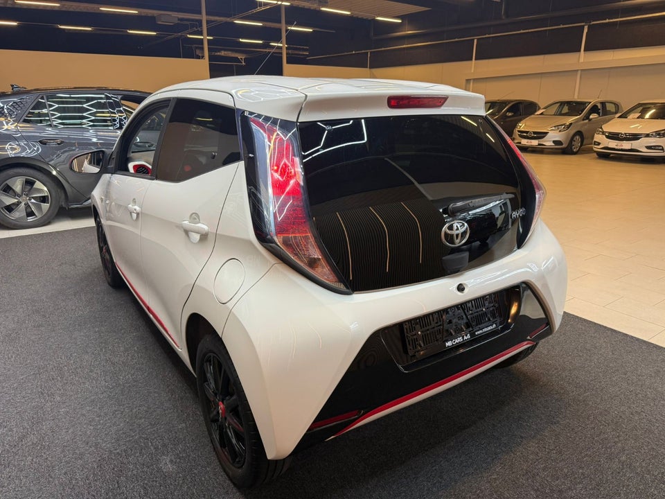 Toyota Aygo 1,0 VVT-i x-change 5d