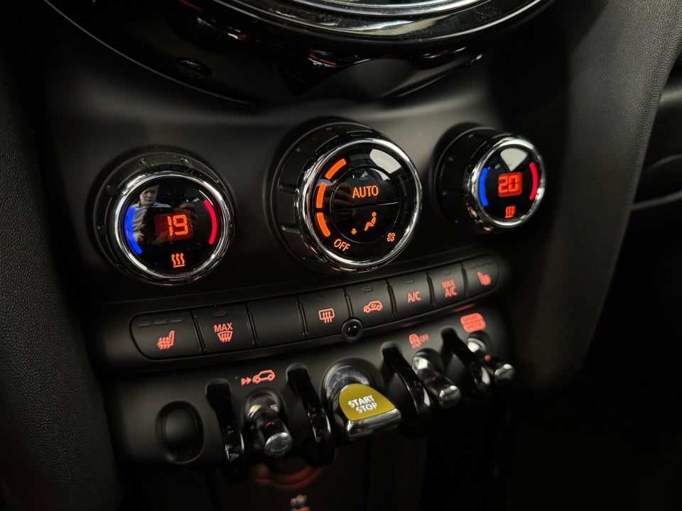 MINI Cooper SE Classic Trim 3d