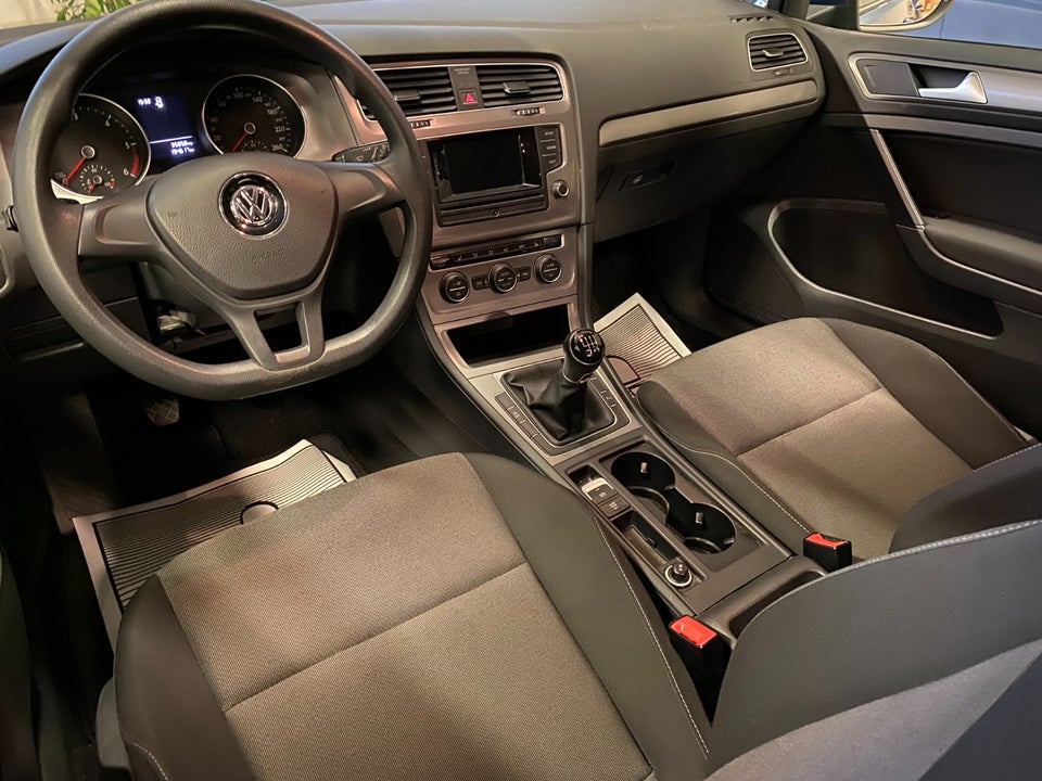 VW Golf VII 1,6 TDi 110 BlueMotion 5d