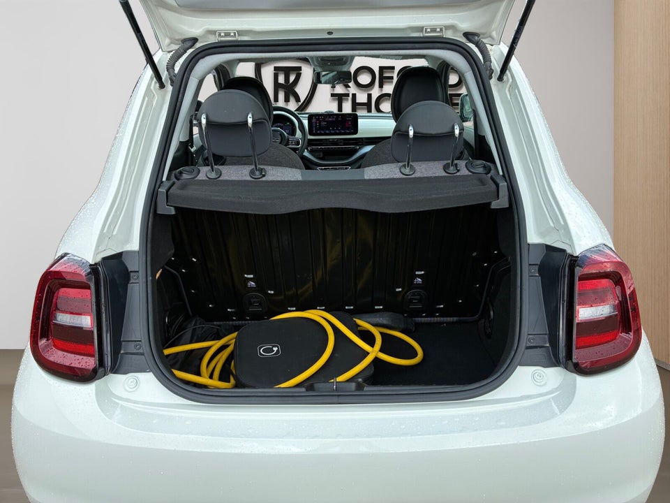 Fiat 500e 42 Icon 3d