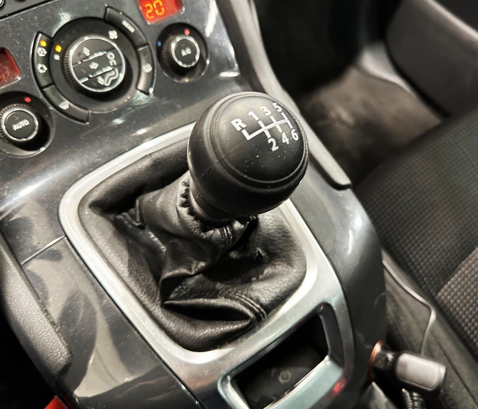 Peugeot 5008 2,0 HDi 150 Premium 7prs 5d