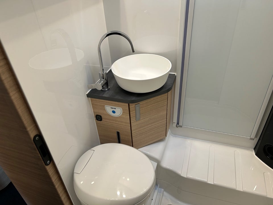 Hobby Optima De Luxe T75 HGE 2,2 aut. 2d