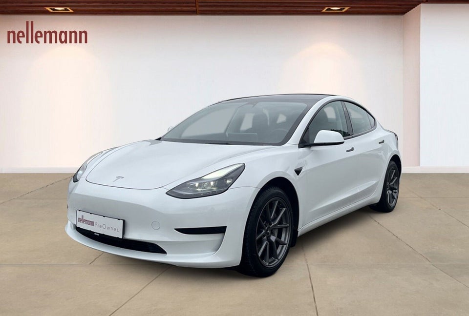 Tesla Model 3 RWD 4d