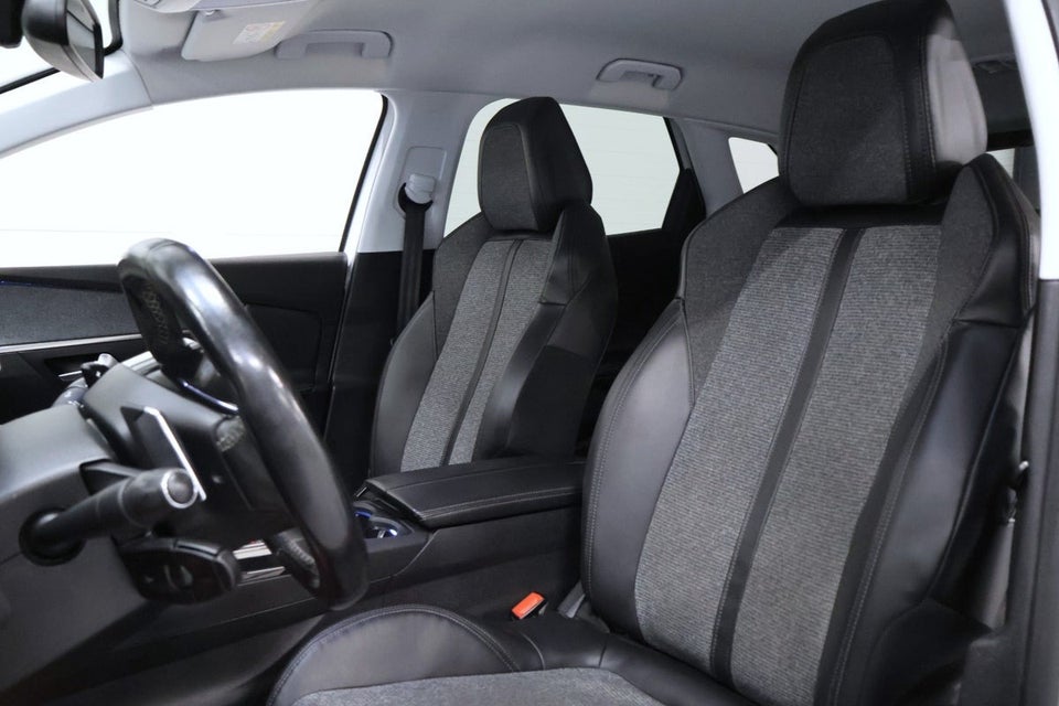 Peugeot 3008 1,5 BlueHDi 130 Allure EAT8 5d