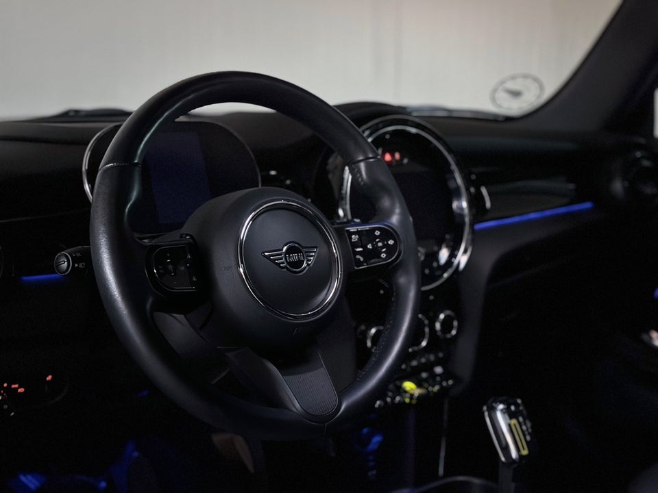 MINI Cooper SE Classic Trim 3d