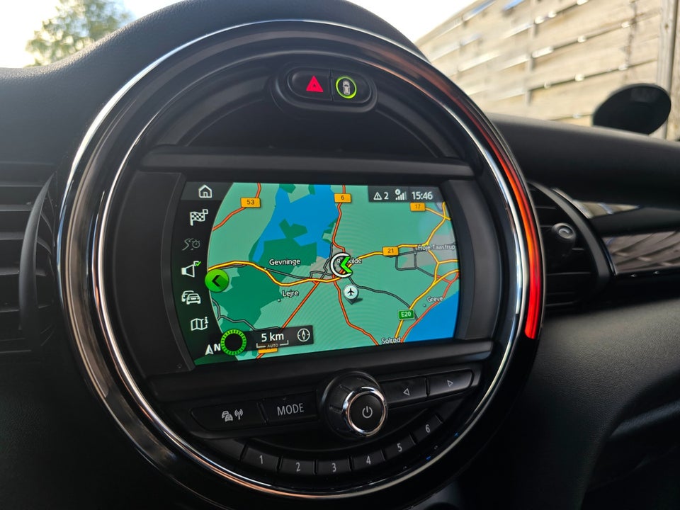 MINI Cooper SE Essential 3d