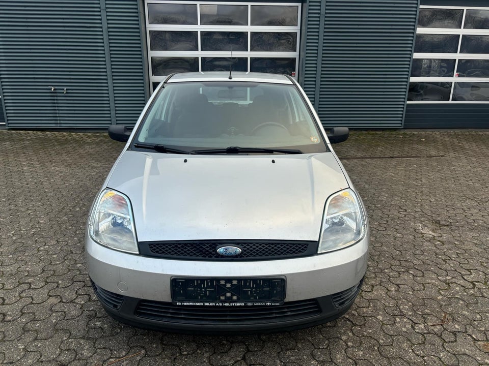 Ford Fiesta 1,3 Ambiente 3d