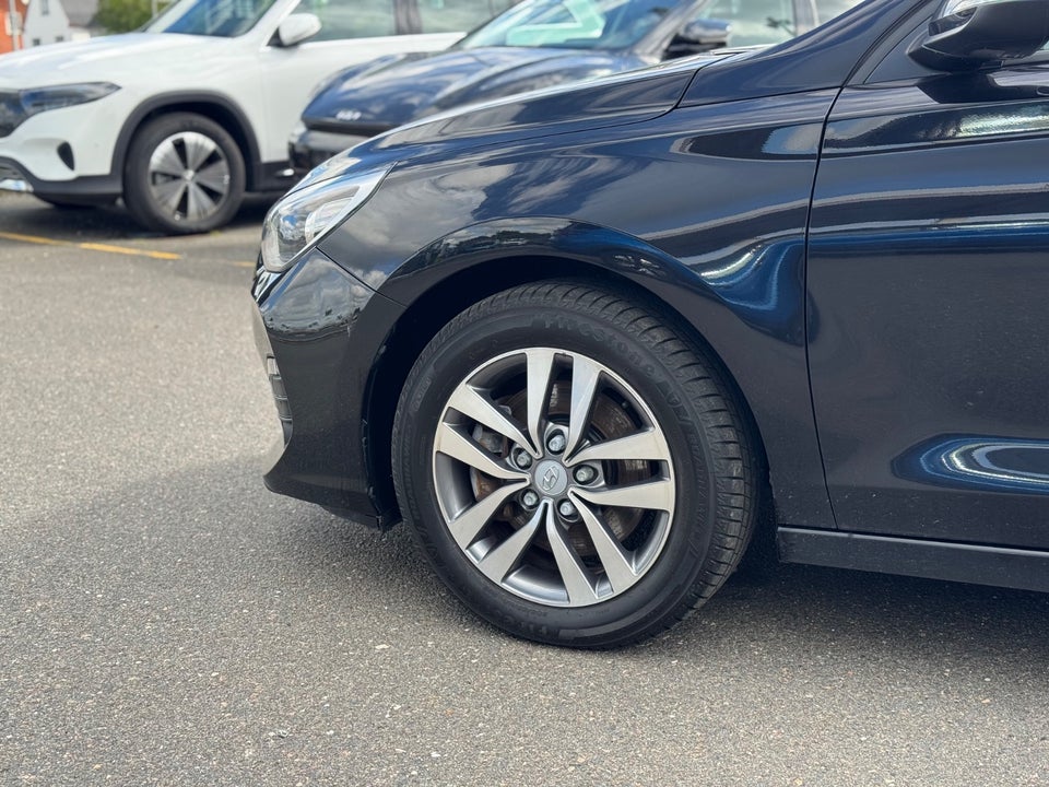 Hyundai i30 1,4 T-GDi Premium stc. DCT 5d