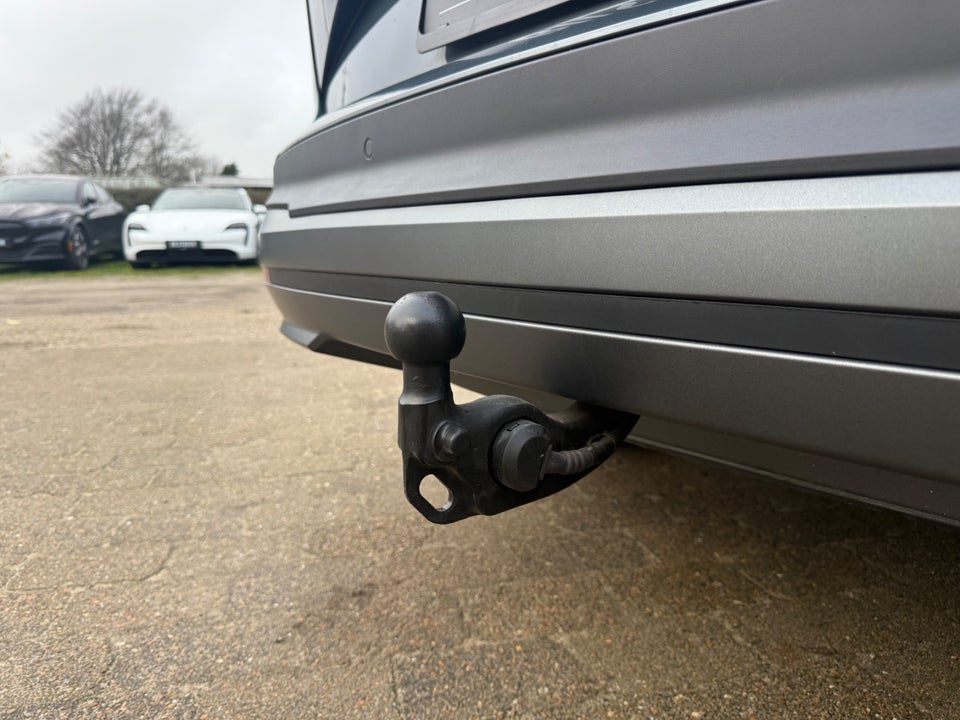 Skoda Enyaq 80 iV Selection Suite 5d