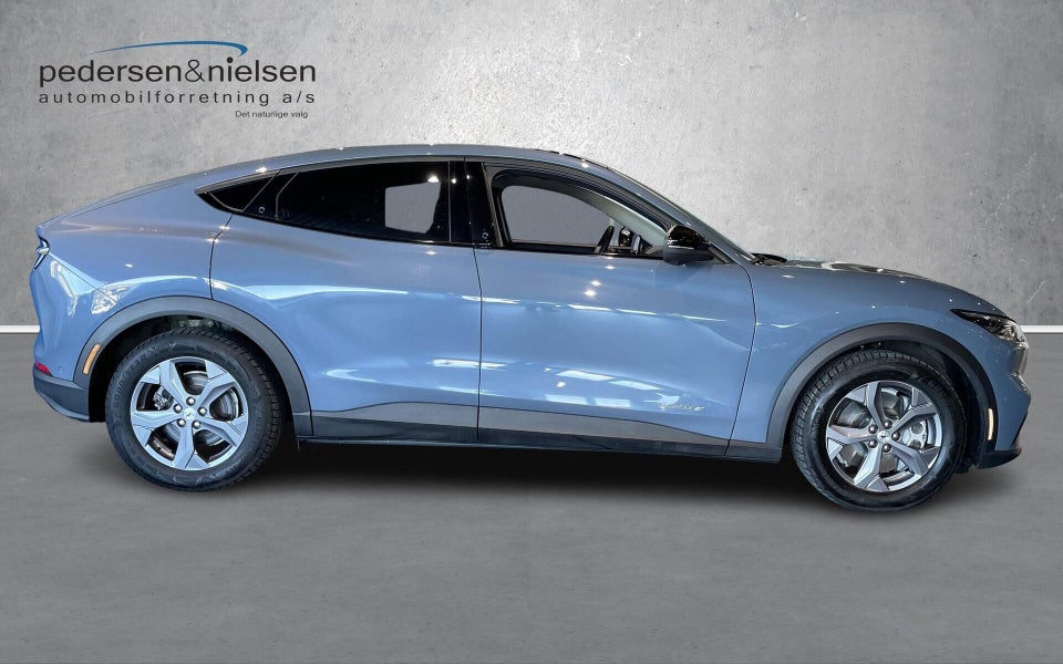 Ford Mustang Mach-E 70 Standard Range 5d