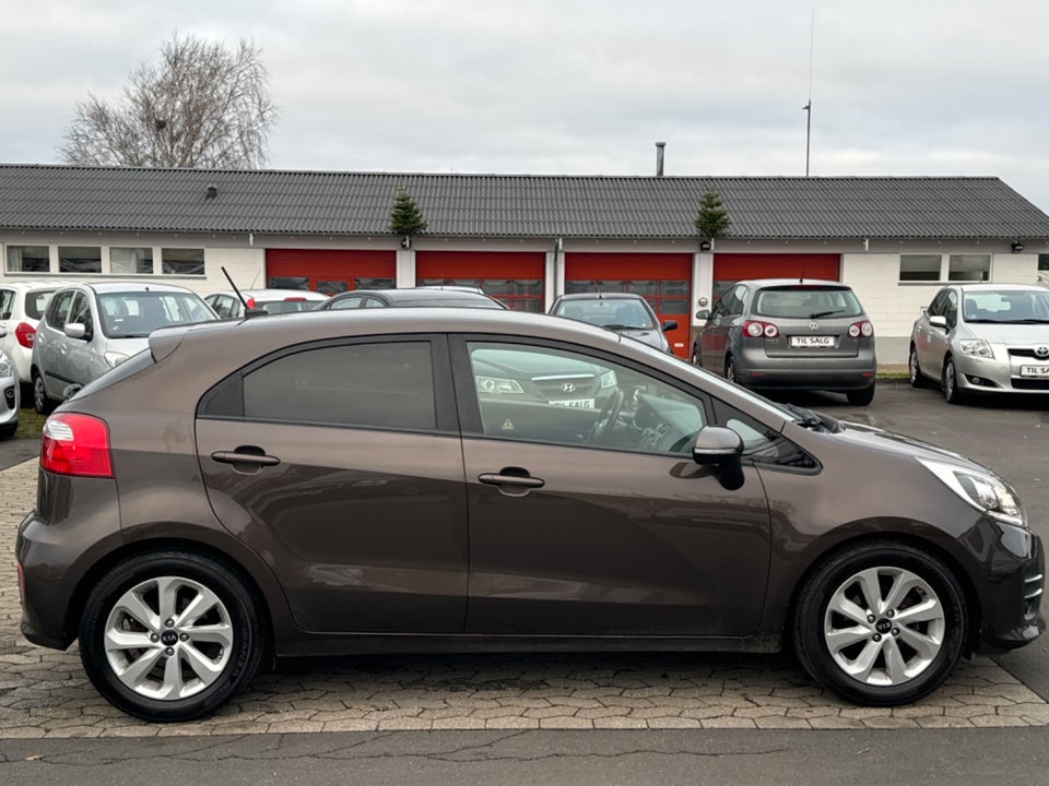 Kia Rio 1,2 CVVT Premium 5d