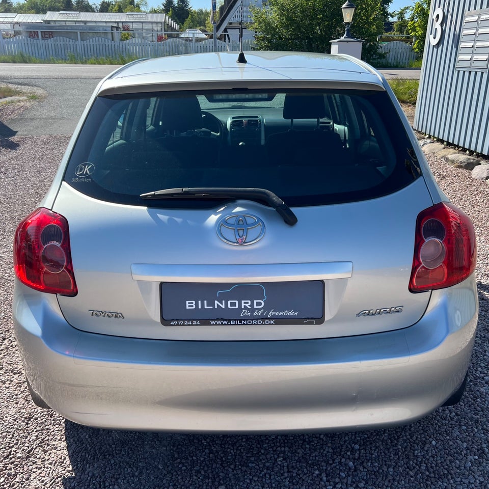 Toyota Auris 1,6 Luna+ 5d