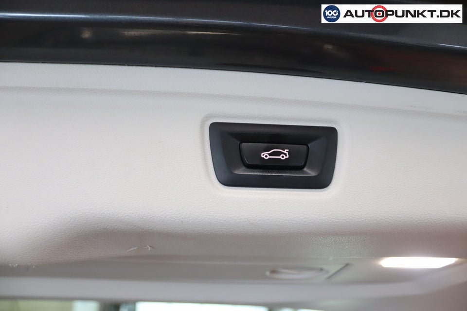 BMW 320d 2,0 Connected xDrive aut. 4d