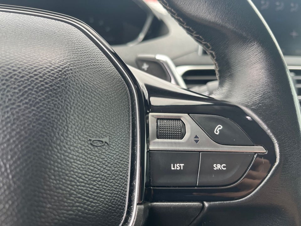 Peugeot 5008 1,2 e-THP 130 Allure EAT6 7prs 5d