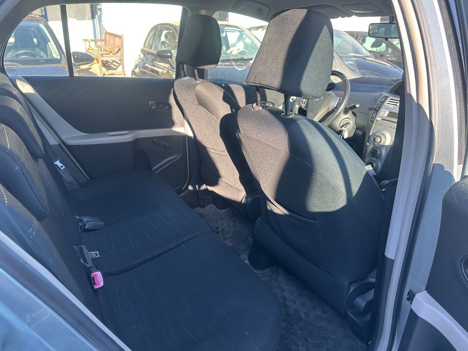 Toyota Yaris 1,0 Luna 5d