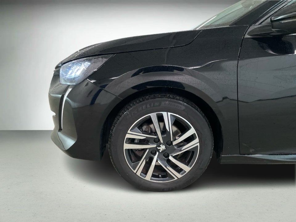 Peugeot 208 1,2 PureTech 100 Black Selection 5d