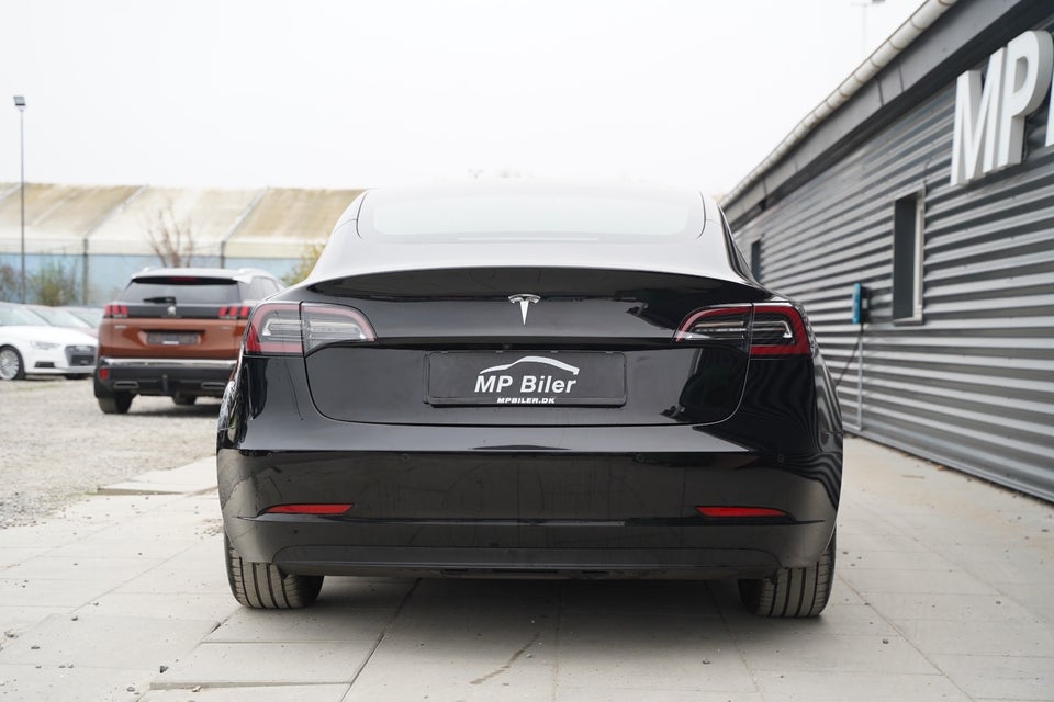 Tesla Model 3 Standard Range+ RWD 4d