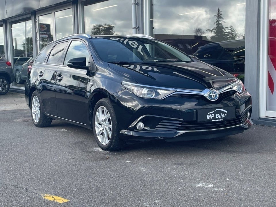 Toyota Auris 1,8 Hybrid H2 Comfort Touring Sports CVT 5d