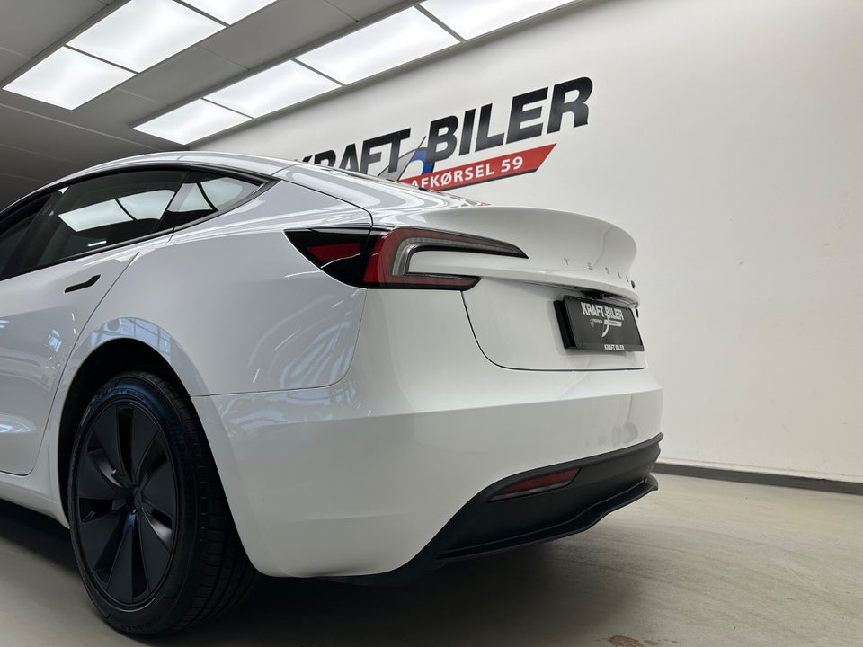 Tesla Model 3 RWD 4d