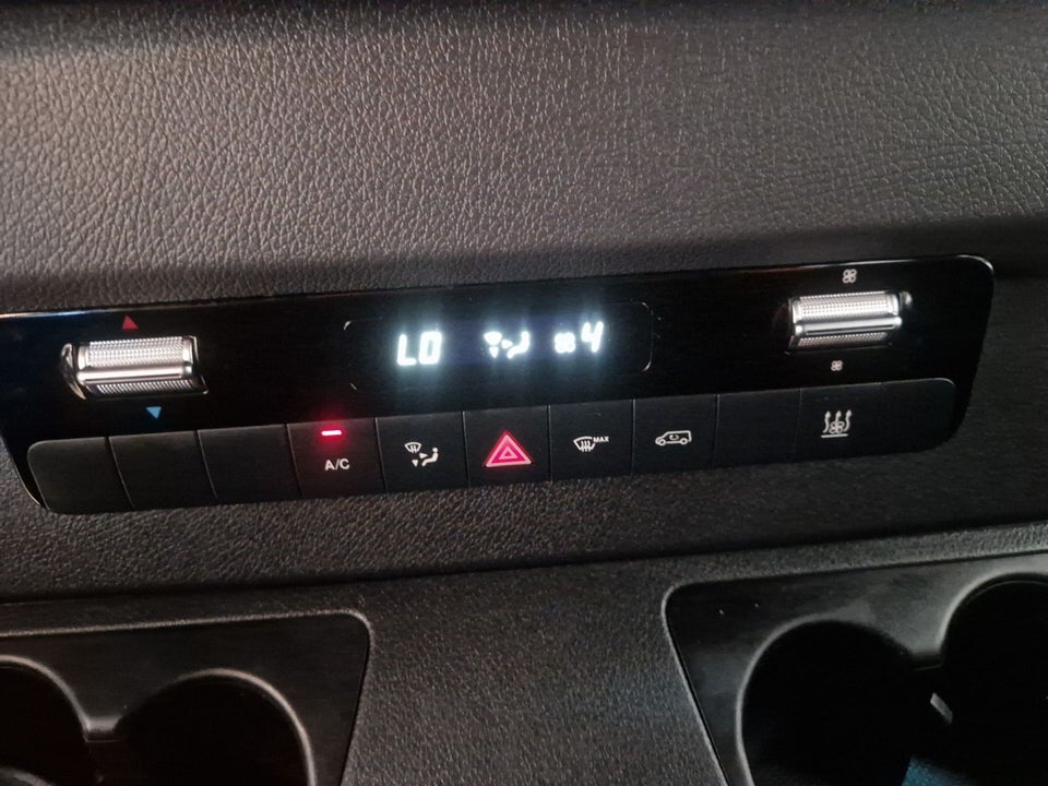 Mercedes Sprinter 319 3,0 CDi Db.Kab m/lad aut. 4d