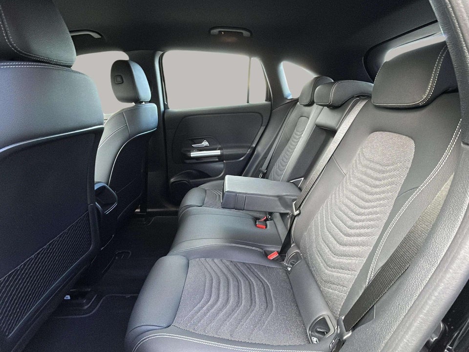 Mercedes EQA250+ Progressive 5d