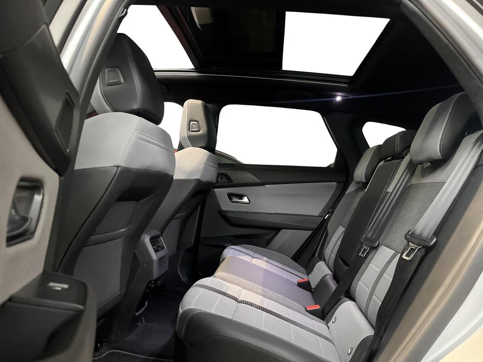 Opel Grandland-e 73 GS Sky 5d