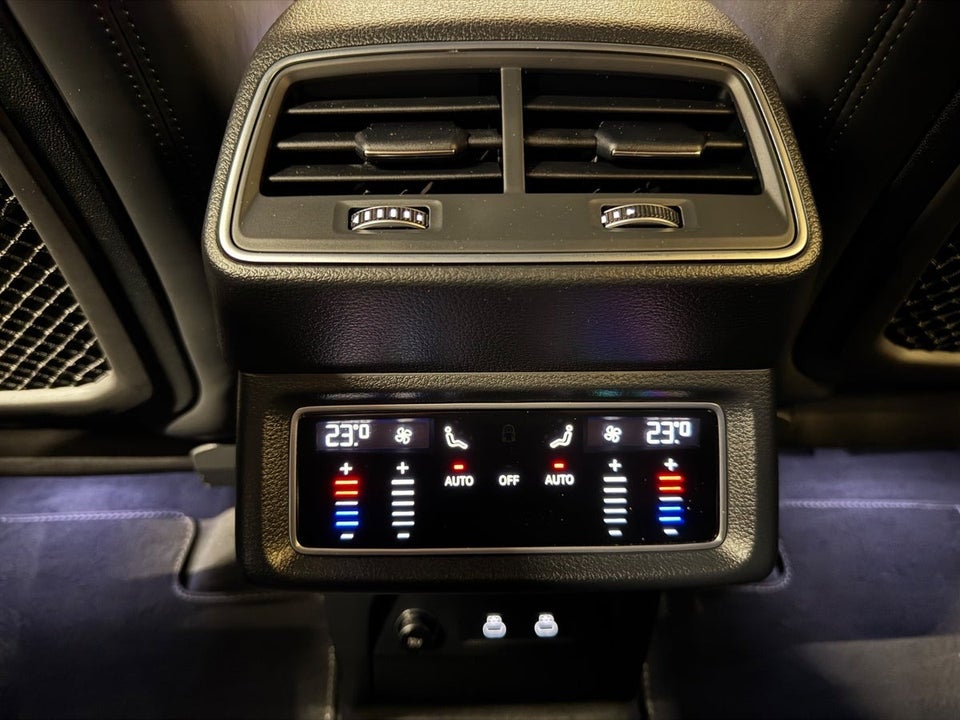 Audi e-tron 55 S-line Sportback quattro 5d