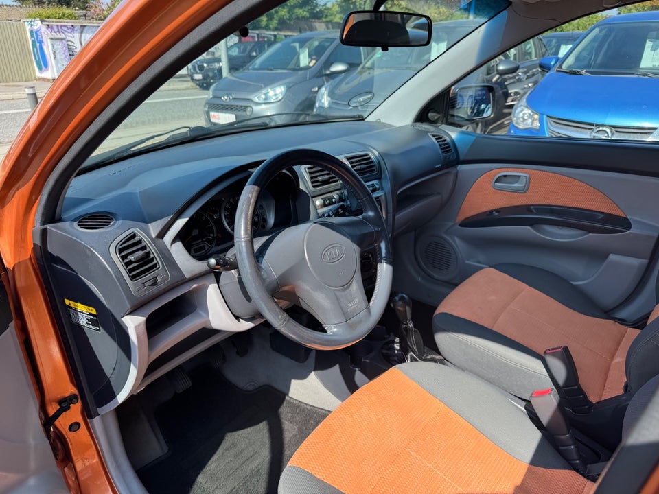 Kia Picanto 1,0 EX 5d
