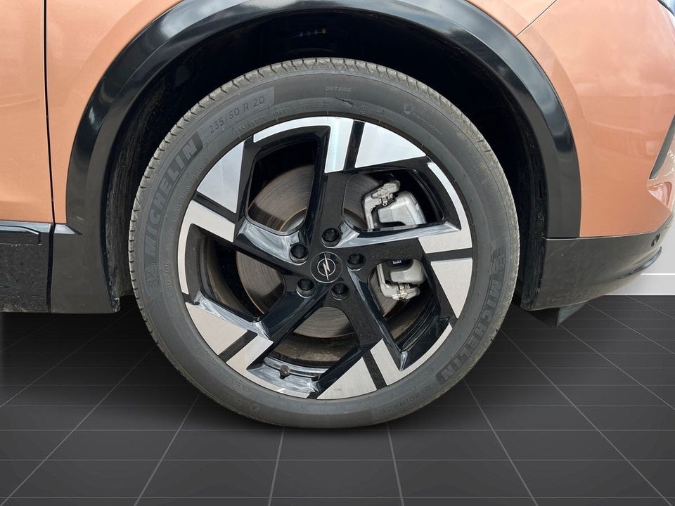 Opel Grandland-e 73 GS Sky 5d
