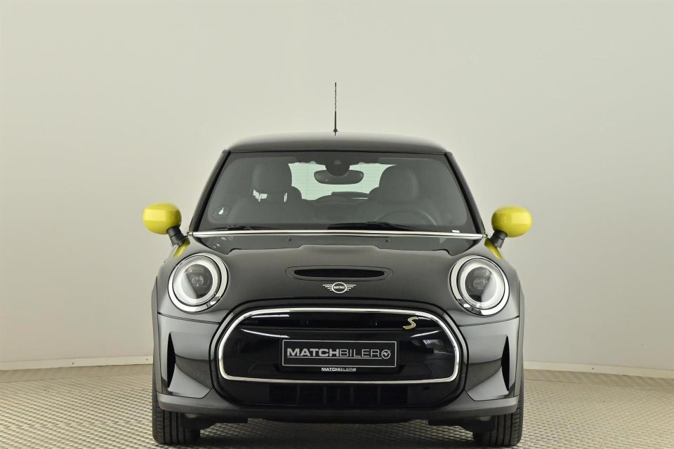 MINI Cooper SE Essential 3d
