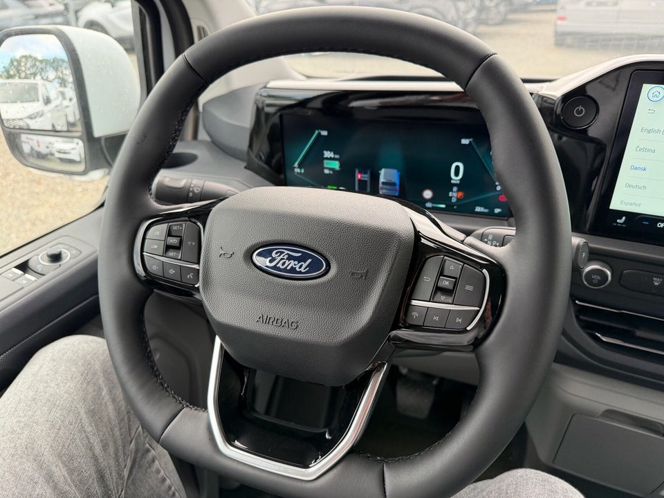 Ford E-Transit Custom 320 L1 64 Limited