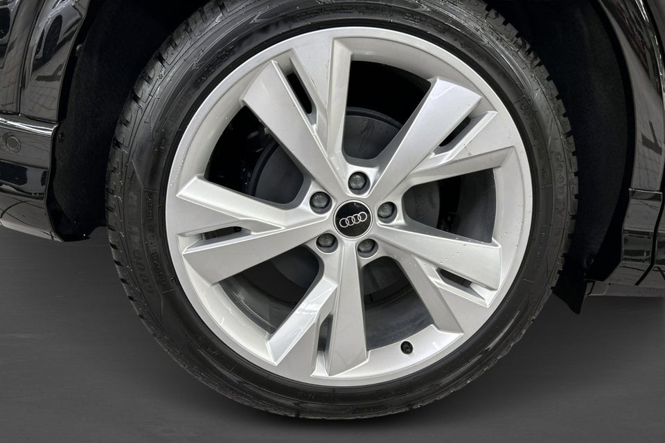 Audi Q4 e-tron 45 S-line Edition 5d