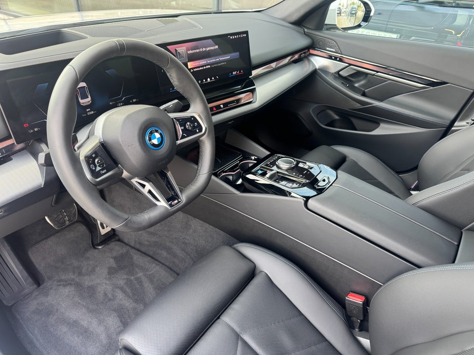 BMW i5 eDrive40 M-Sport Pro 4d