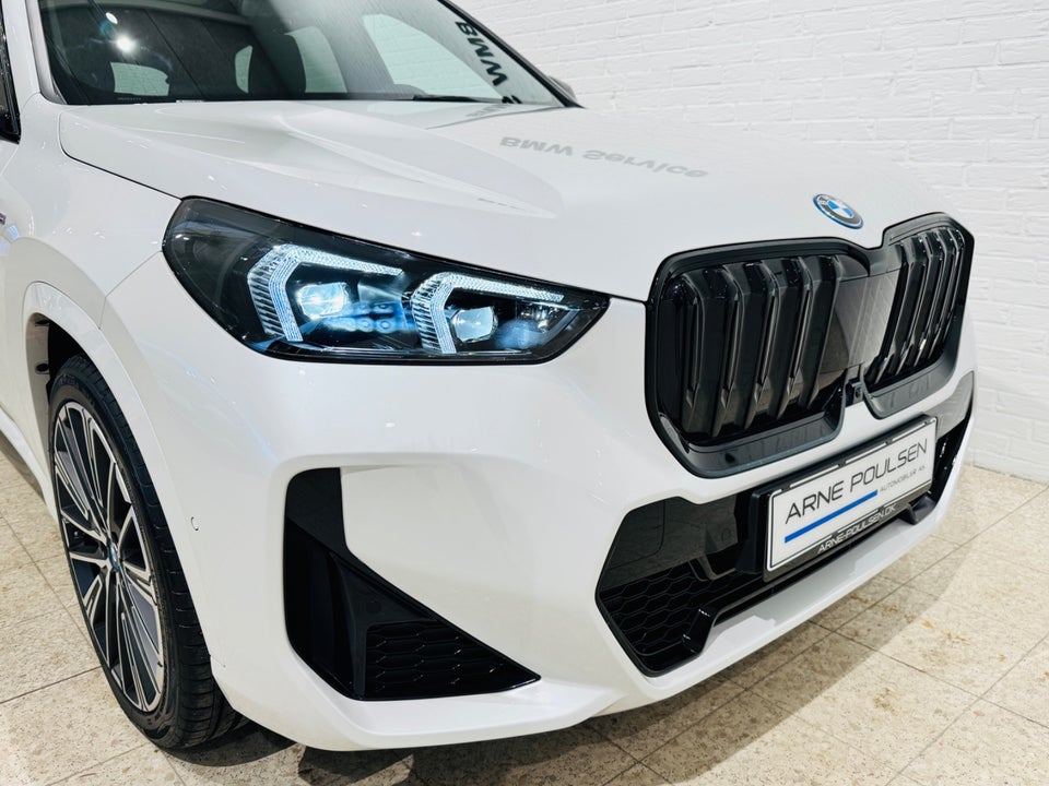 BMW iX1 xDrive30 Fully Charged M-Sport 5d