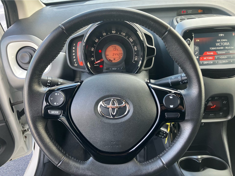 Toyota Aygo 1,0 VVT-i x-pression 5d