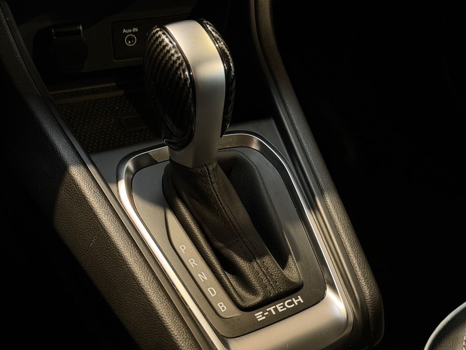 Renault Captur 1,6 E-Tech Intens 5d