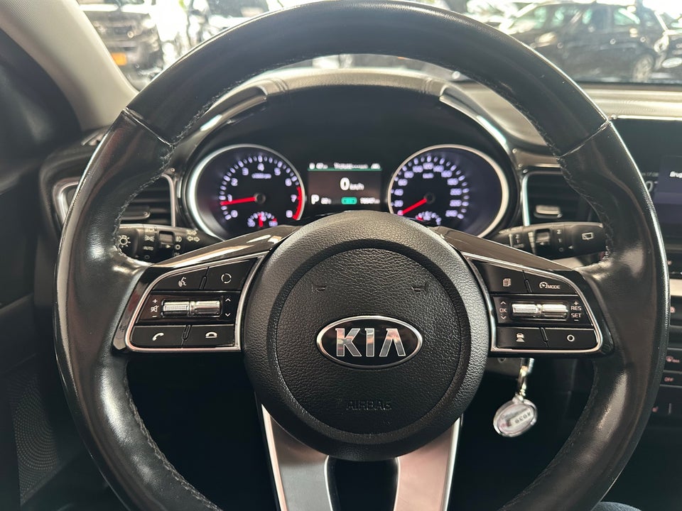 Kia Ceed 1,5 T-GDi mHEV Comfort Upgrade DCT 5d