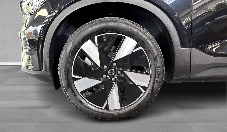Volvo XC40 ReCharge Extended Range Plus 5d