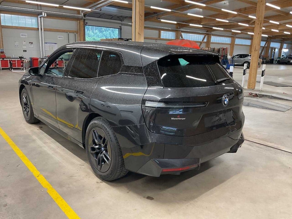 BMW iX xDrive40 Sport Line 5d