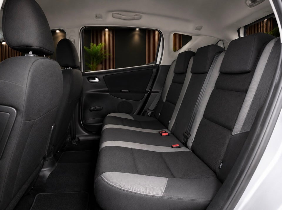 Peugeot 207 1,6 HDi 90 Comfort+ 5d