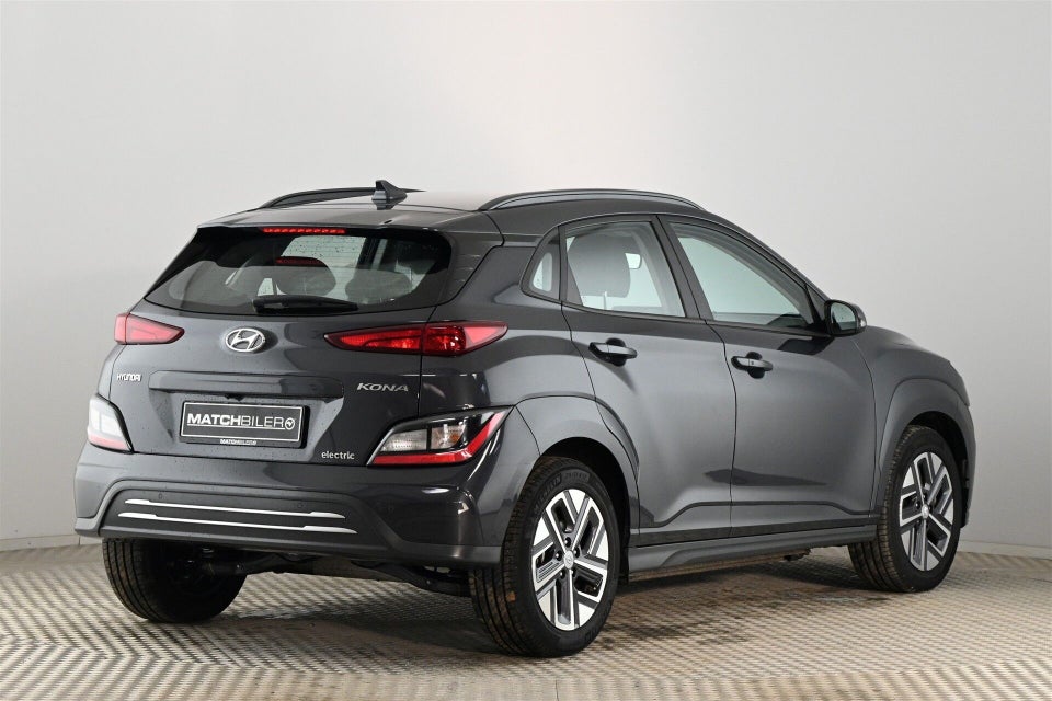 Hyundai Kona 64 EV Essential 5d